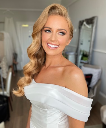 Bridal hair & make-up
