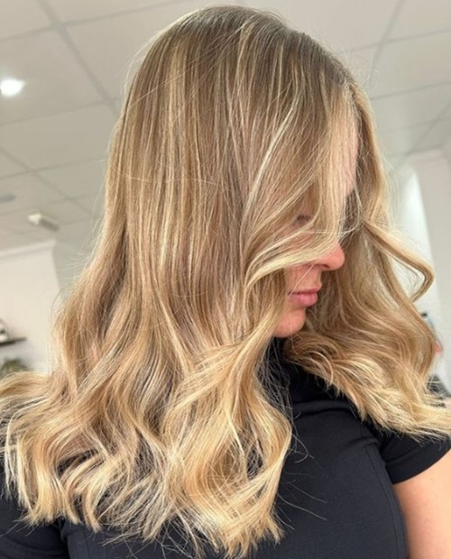 Mid-length balayage